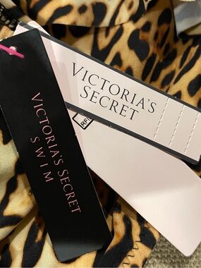 NWT Victoria's Secret Leopard Print Bikini Bottoms